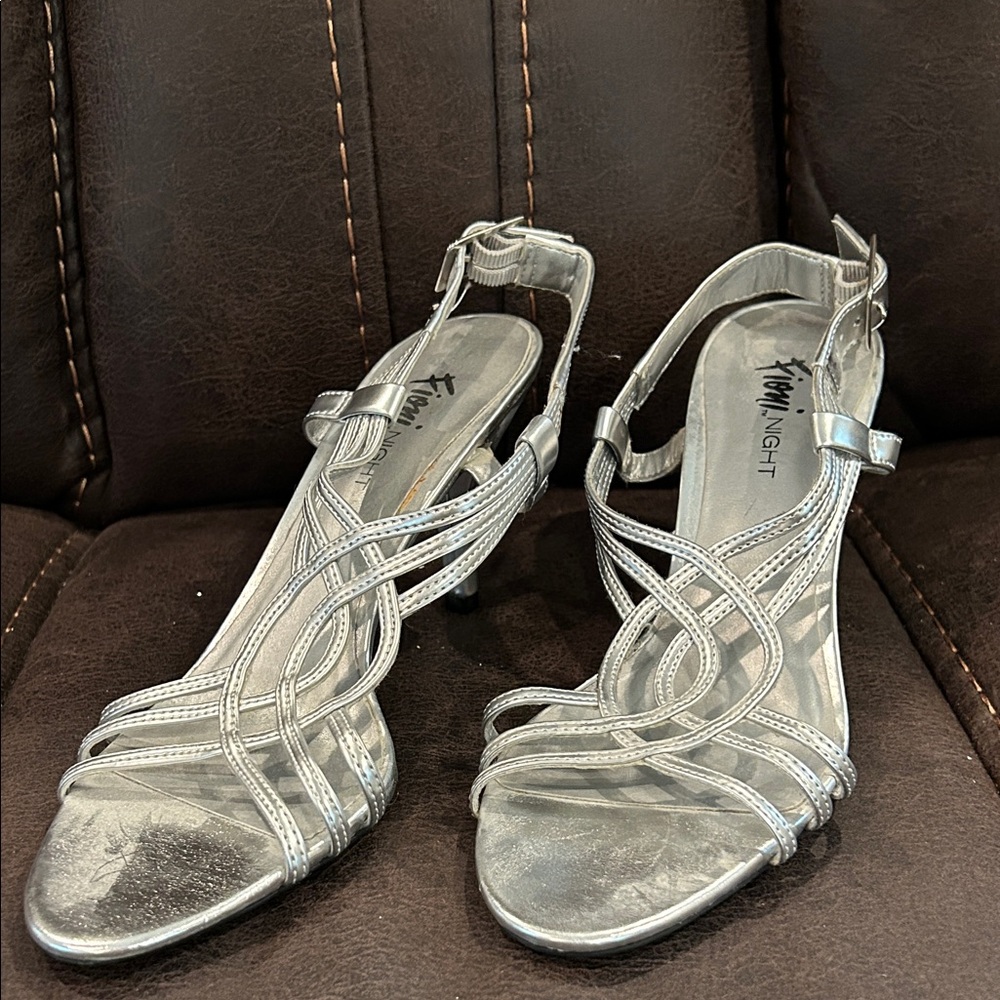 FIONI Clothing Silver Strappy Heels